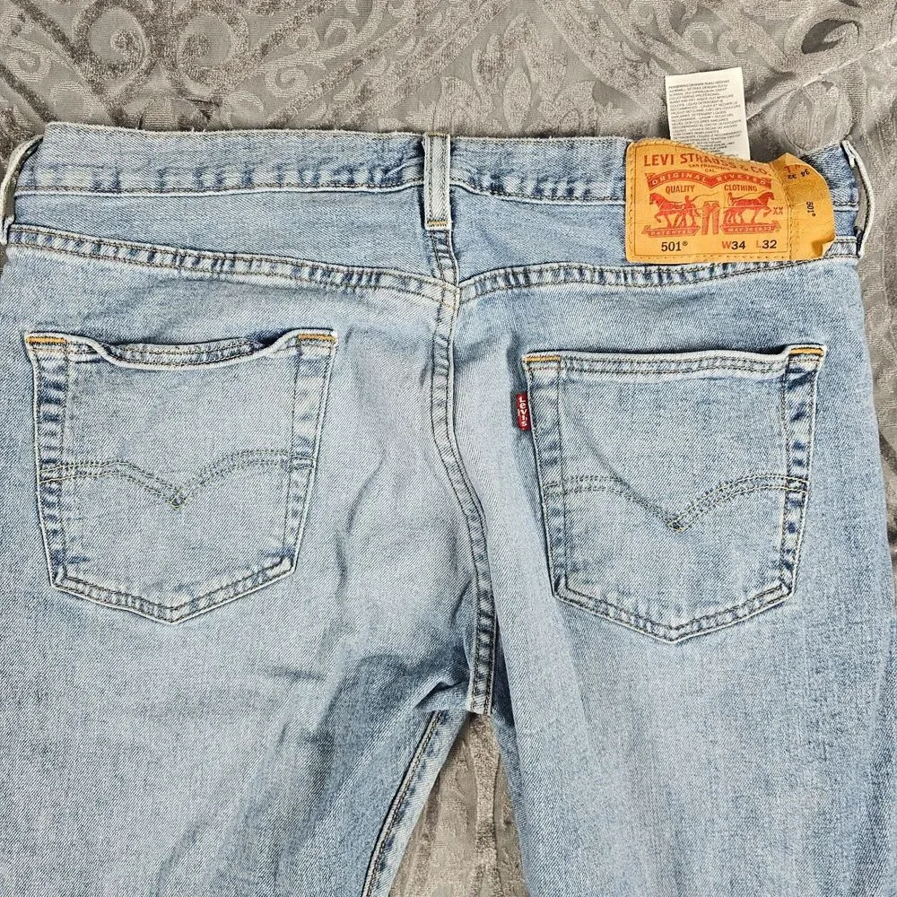 Levis 501 Jeans Mens 34x31* Button Fly Classic Straight Grunge Skater Distressed
